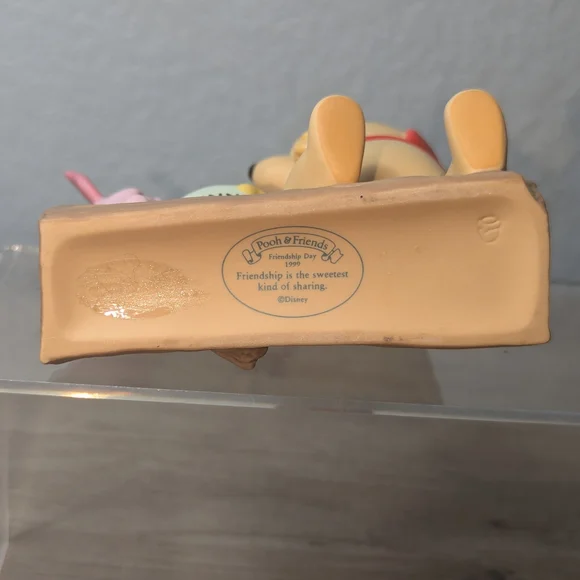 Winnie The Pooh And Friends Friendship Is The Sweetest Kind Of Sharing Figurine - Picture 8 of 10